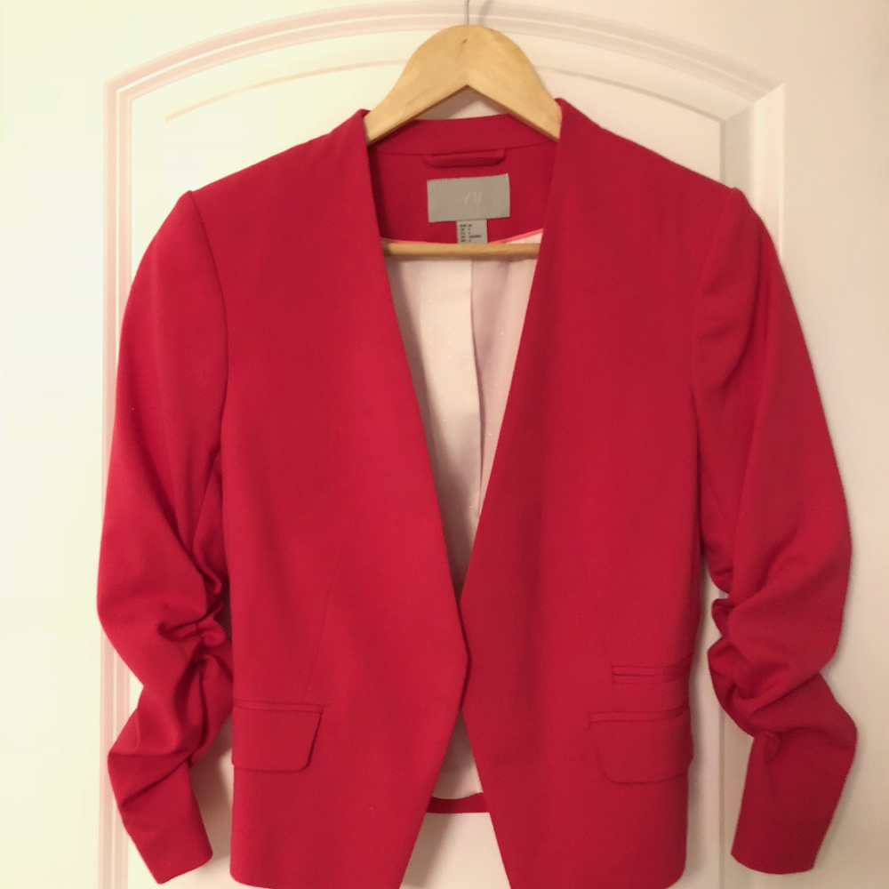 H&M Hot Pink Scrunched 3/4 Sleeve NEVER WORN